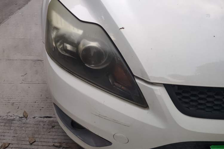 Used Ford Focus 2013 Hatchback Classic 1.8L Automatic Base Model Right Front Headlight