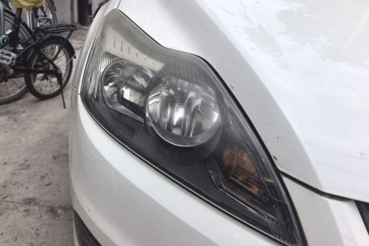 Used Ford Focus 2013 Hatchback Classic 1.8L Manual Base Model Right Front Headlight