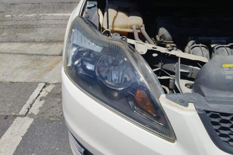 Used Ford Focus 2013 Hatchback Classic 1.8L Automatic Base Model Right Front Headlight