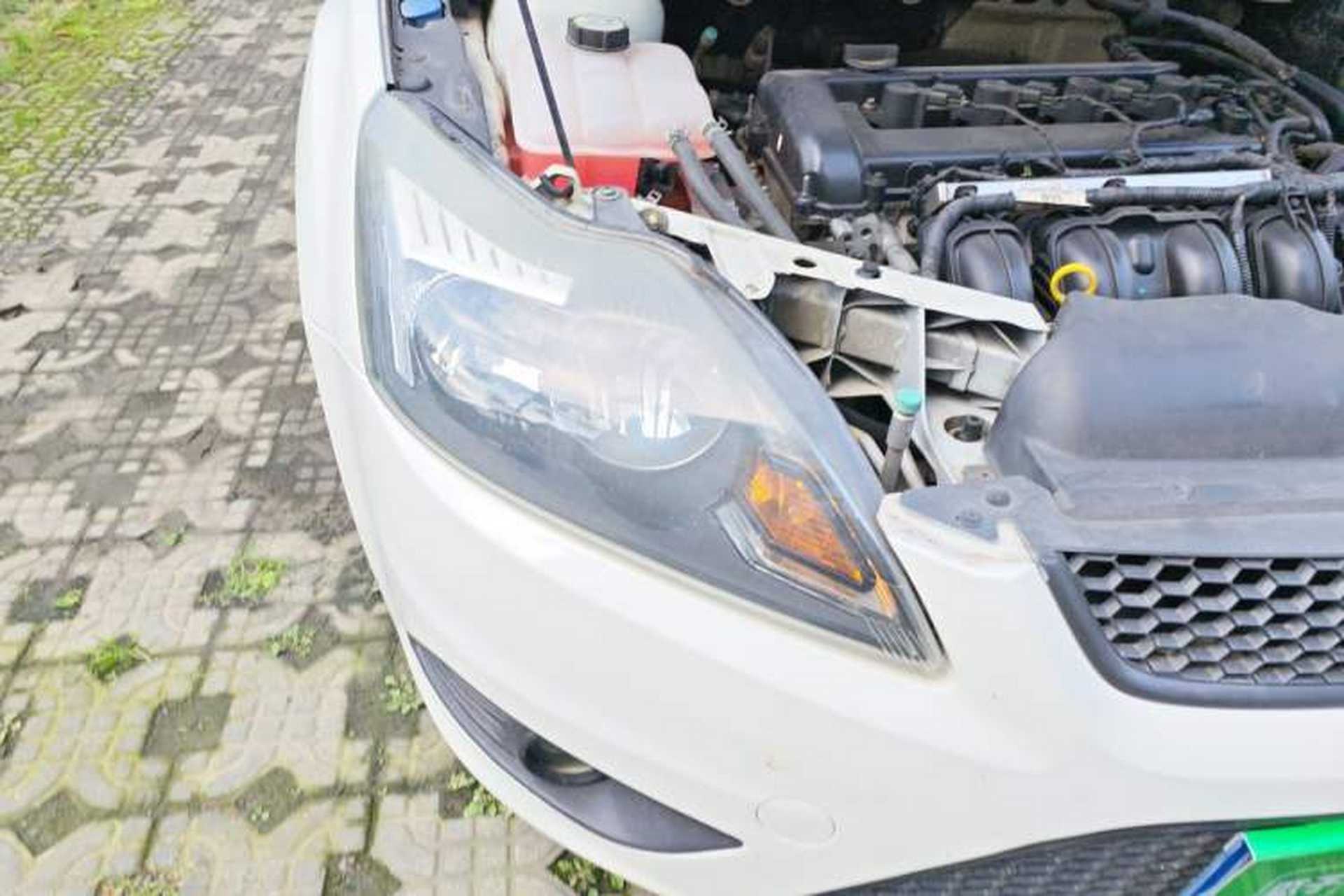 Used Ford Focus 2013 Hatchback Classic 1.8L Automatic Base Model Right Front Headlight