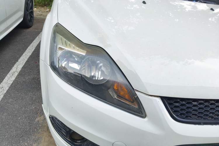 Used Ford Focus 2013 Hatchback Classic 1.8L Automatic Fashion Edition Right Front Headlight
