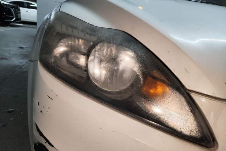 Used Ford Focus 2013 Hatchback Classic 1.8L Automatic Base Model Right Front Headlight