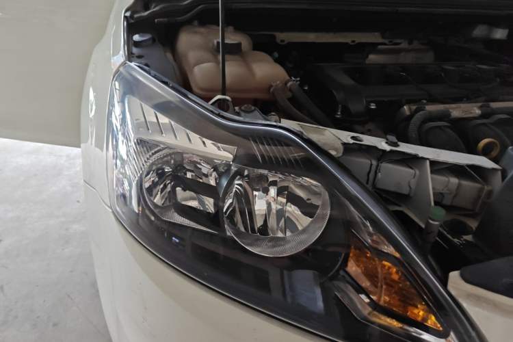 Used Ford Focus 2013 Hatchback Classic 1.8L Automatic Base Model Right Front Headlight