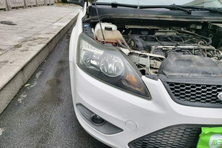 Used Ford Focus 2013 Hatchback Classic 1.8L Automatic Base Model Right Front Headlight