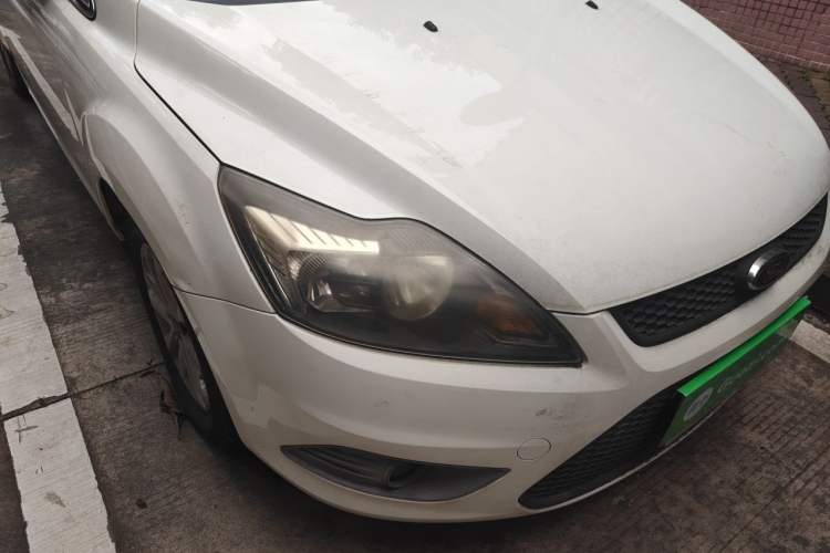 Used Ford Focus 2013 Hatchback Classic 1.8L Automatic Base Model Right Front Headlight