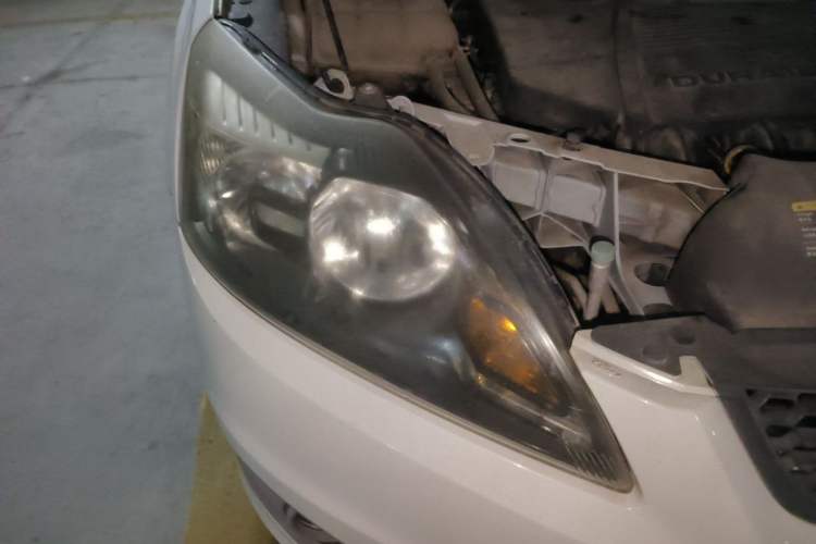 Used Ford Focus 2013 Hatchback Classic 1.8L Automatic Base Model Right Front Headlight