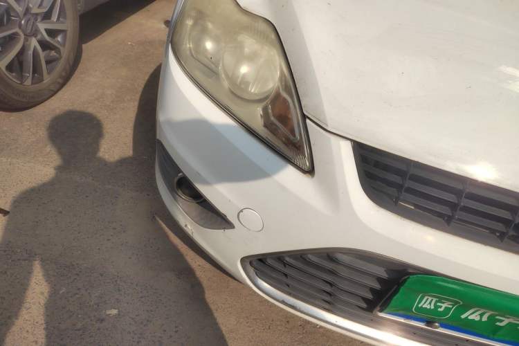 Used Ford Focus 2013 Sedan Classic 1.8L Automatic Fashion Edition Right Front Headlight