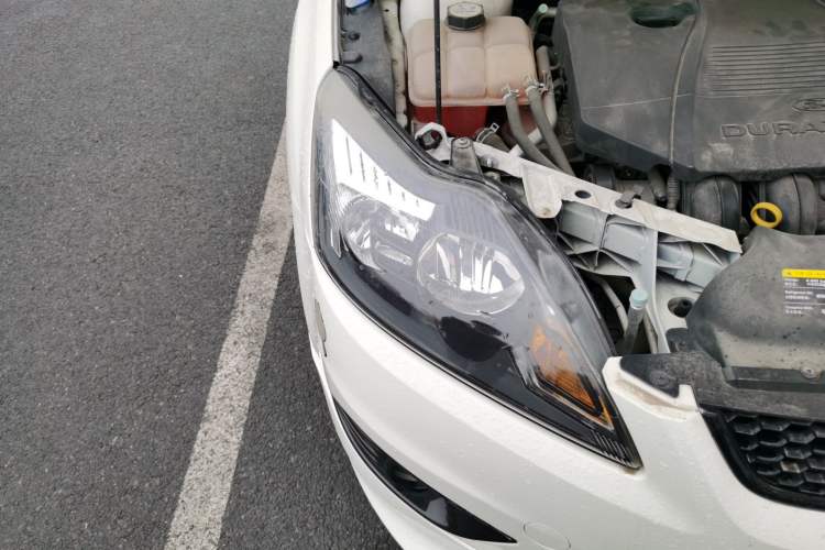 Used Ford Focus 2013 Hatchback Classic 1.8L Automatic Fashion Edition Right Front Headlight