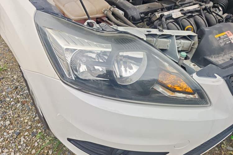 Used Ford Focus 2013 Hatchback Classic 1.8L Manual Millionth Anniversary Edition Right Front Headlight