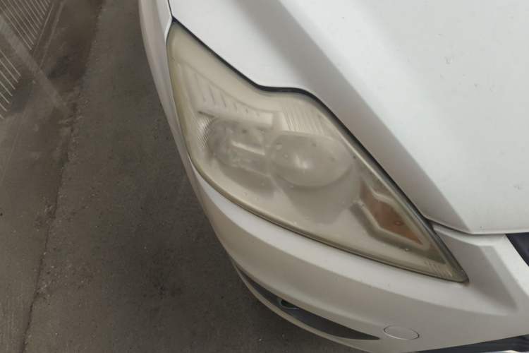 Used Ford Focus 2013 Sedan Classic 1.8L Automatic Fashion Edition Right Front Headlight