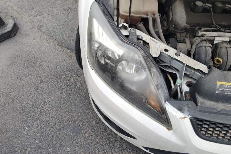 Used Ford Focus 2013 Hatchback Classic 1.8L Automatic Base Model Right Front Headlight