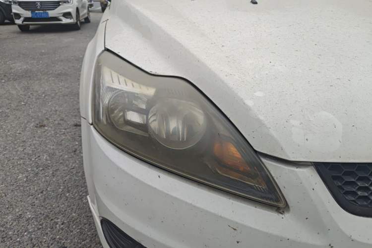 Used Ford Focus 2013 Hatchback Classic 1.8L Automatic Fashion Edition Right Front Headlight
