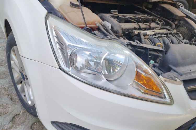 Used Ford Focus 2013 Sedan Classic 1.8L Manual Millionth Anniversary Edition Right Front Headlight
