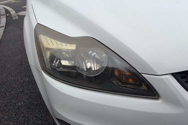 Used Ford Focus 2013 Hatchback Classic 1.8L Manual Millionth Anniversary Edition Right Front Headlight