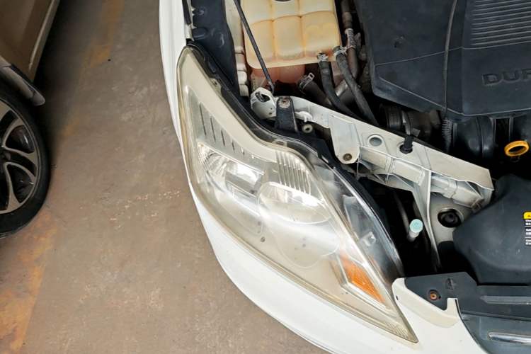 Used Ford Focus 2013 Sedan Classic 1.8L Automatic Fashion Edition Right Front Headlight