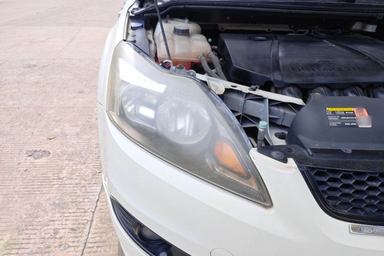 Used Ford Focus 2013 Hatchback Classic 1.8L Automatic Fashion Edition Right Front Headlight