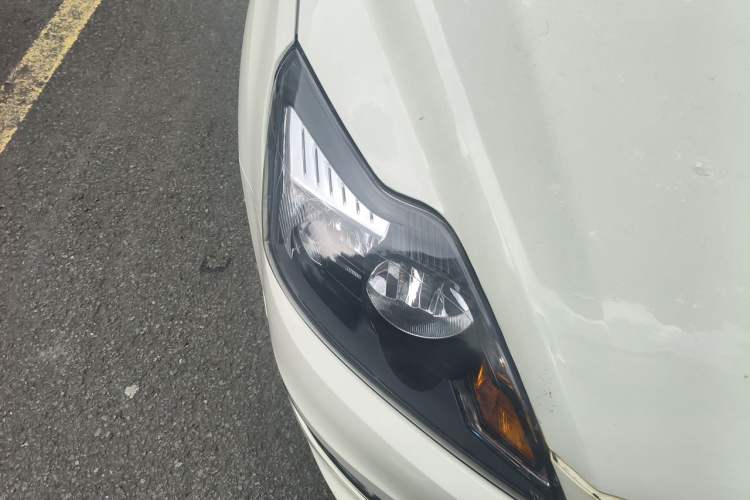 Used Ford Focus 2013 Hatchback Classic 1.8L Automatic Fashion Edition Right Front Headlight