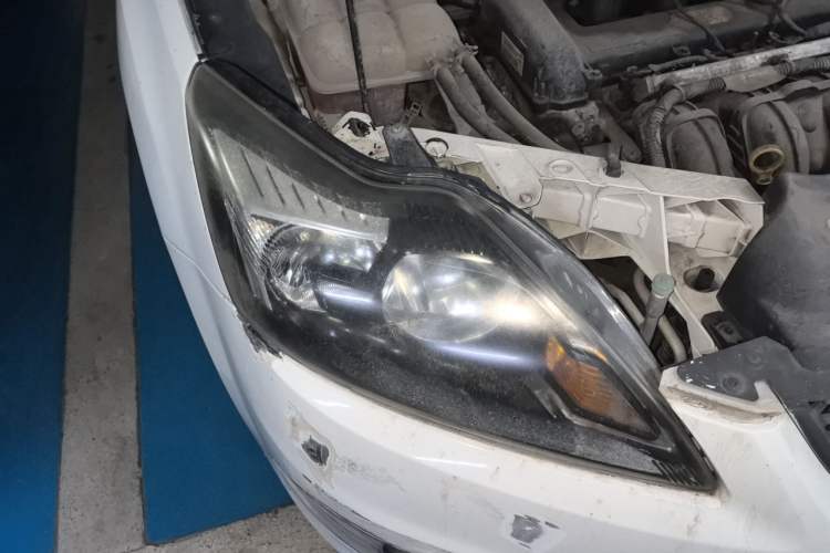 Used Ford Focus 2013 Hatchback Classic 1.8L Automatic Base Model Right Front Headlight