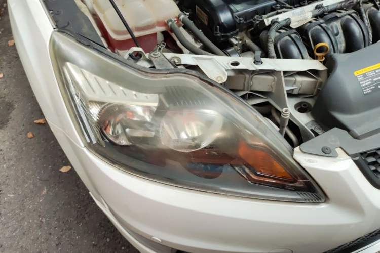 Used Ford Focus 2013 Hatchback Classic 1.8L Automatic Base Model Right Front Headlight