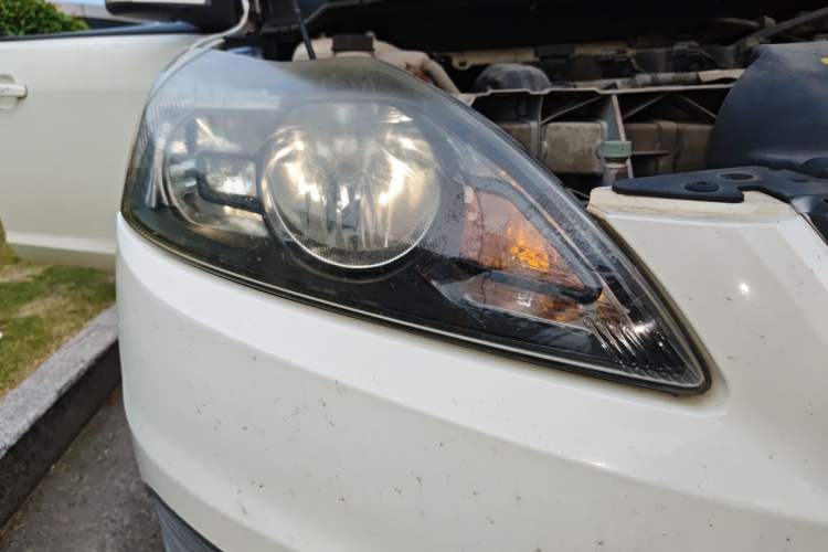 Used Ford Focus 2013 Hatchback Classic 1.8L Automatic Base Model Right Front Headlight