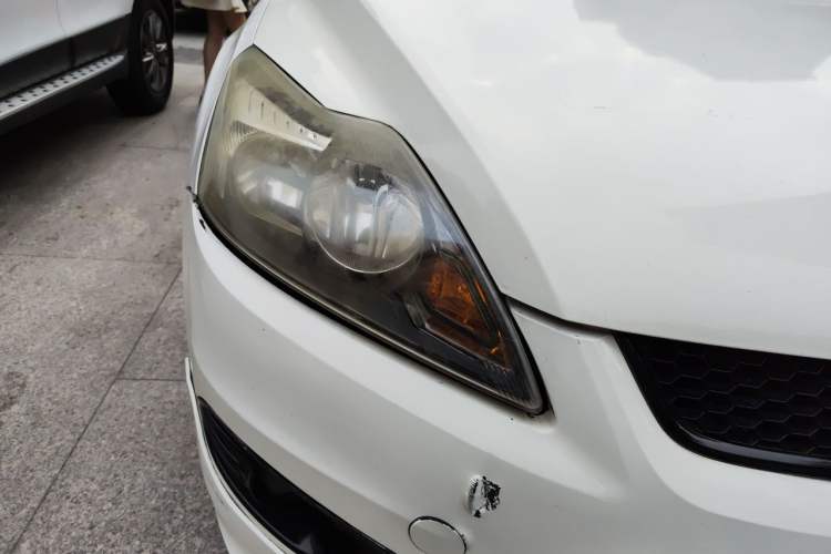 Used Ford Focus 2013 Hatchback Classic 1.8L Automatic Fashion Edition Right Front Headlight