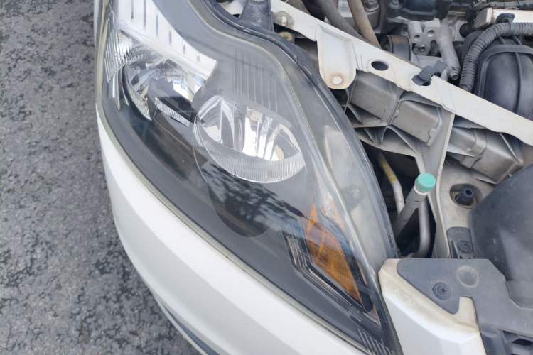Used Ford Focus 2013 Hatchback Classic 1.8L Manual Base Model Right Front Headlight