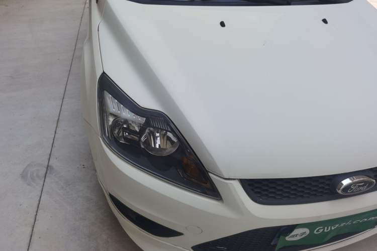 Used Ford Focus 2013 Hatchback Classic 1.8L Manual Base Model Right Front Headlight