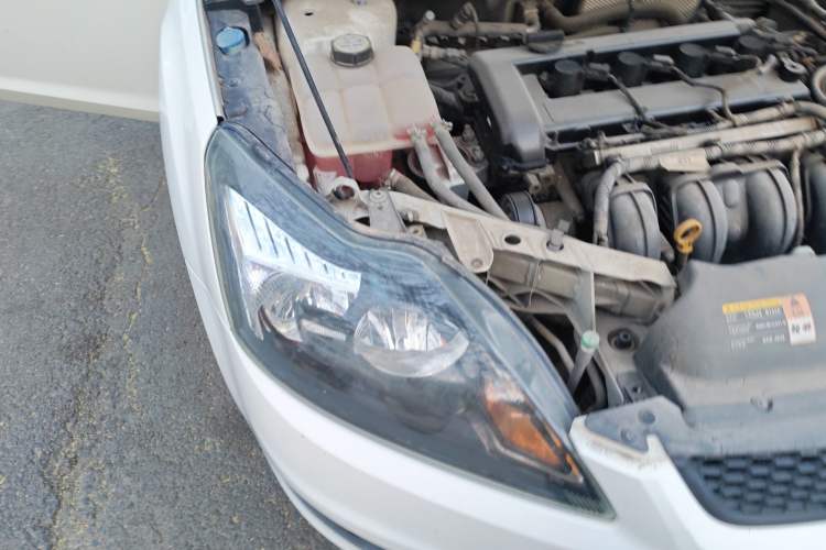 Used Ford Focus 2013 Hatchback Classic 1.8L Automatic Base Model Right Front Headlight
