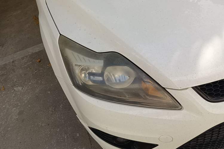 Used Ford Focus 2013 Hatchback Classic 1.8L Automatic Fashion Edition Right Front Headlight