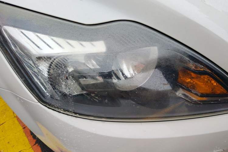 Used Ford Focus 2013 Hatchback Classic 1.8L Automatic Base Model Right Front Headlight