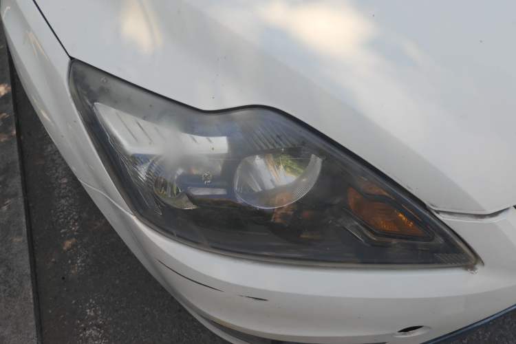 Used Ford Focus 2013 Hatchback Classic 1.8L Automatic Base Model Right Front Headlight