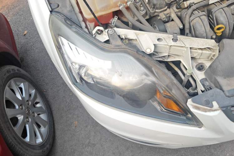 Used Ford Focus 2013 Hatchback Classic 1.8L Automatic Base Model Right Front Headlight