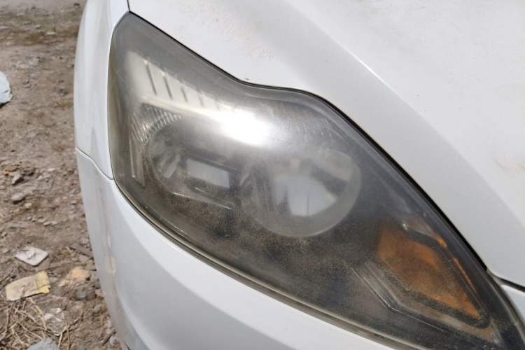 Used Ford Focus 2013 Hatchback Classic 1.8L Manual Base Model Right Front Headlight