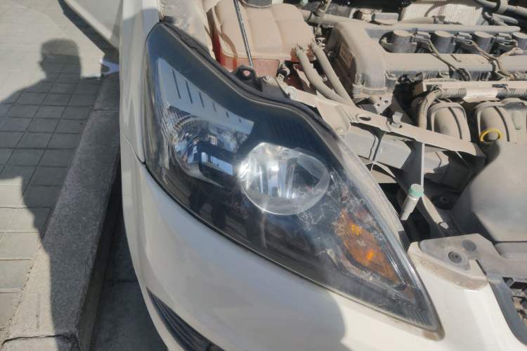 Used Ford Focus 2013 Hatchback Classic 1.8L Automatic Base Model Right Front Headlight