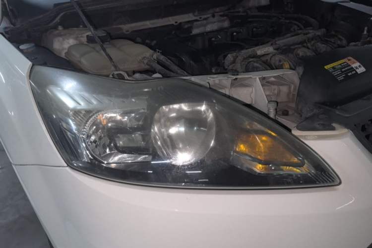 Used Ford Focus 2013 Hatchback Classic 1.8L Automatic Base Model Right Front Headlight