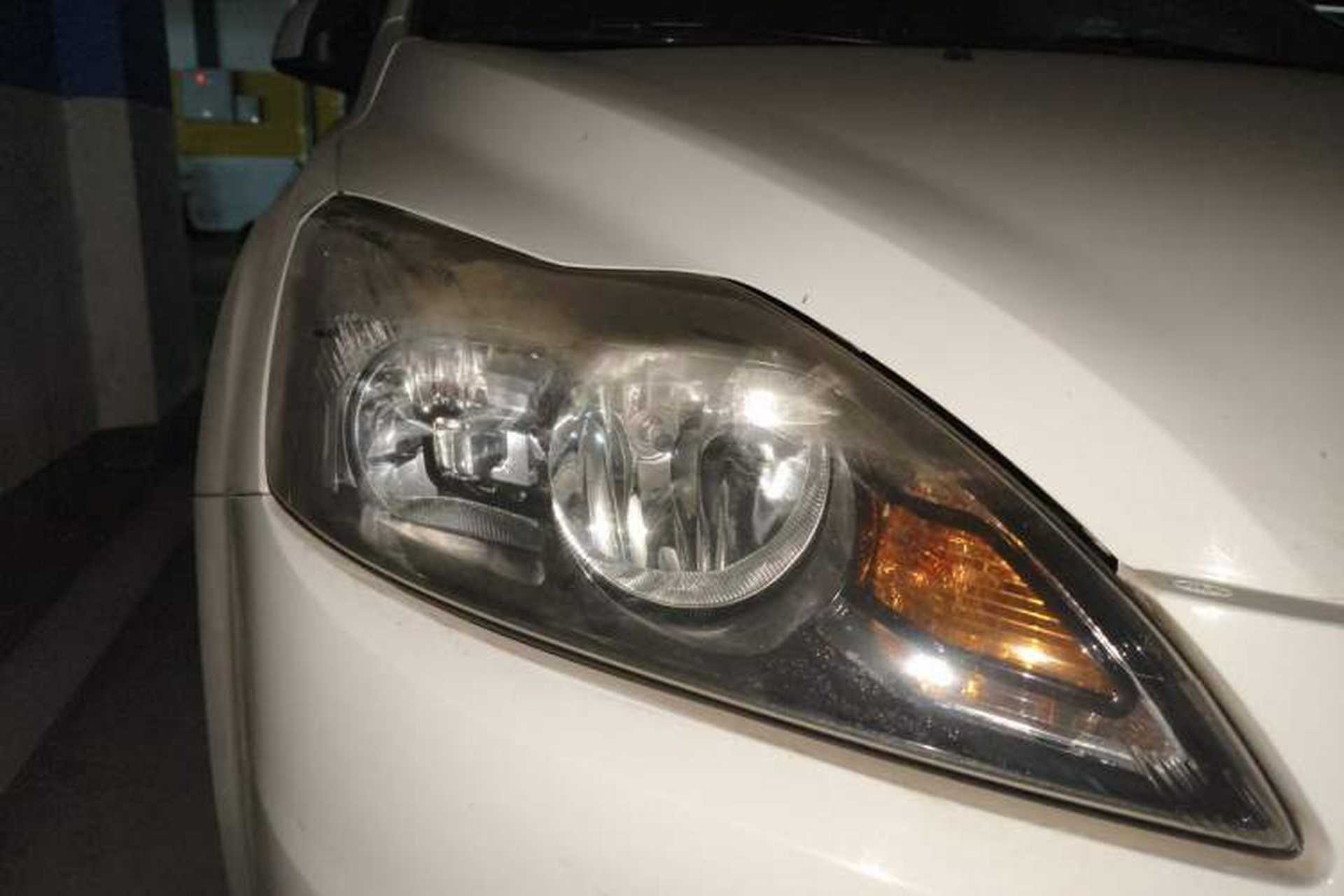 Used Ford Focus 2013 Hatchback Classic 1.8L Automatic Base Model Right Front Headlight