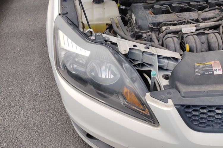 Used Ford Focus 2013 Hatchback Classic 1.8L Automatic Base Model Right Front Headlight