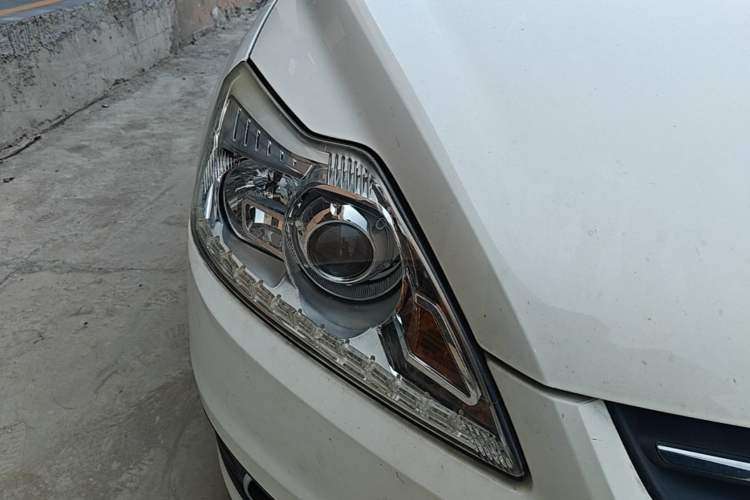Used Ford Focus 2013 Sedan Classic 1.8L Manual Fashion Edition Right Front Headlight