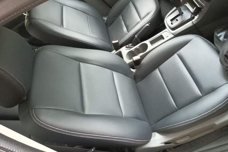 Used Ford Focus 2013 Hatchback Classic 1.8L Automatic Base Model Right Front Seat