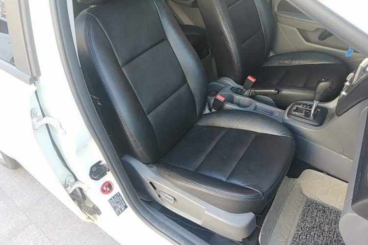 Used Ford Focus 2013 Hatchback Classic 1.8L Automatic Base Model Right Front Seat