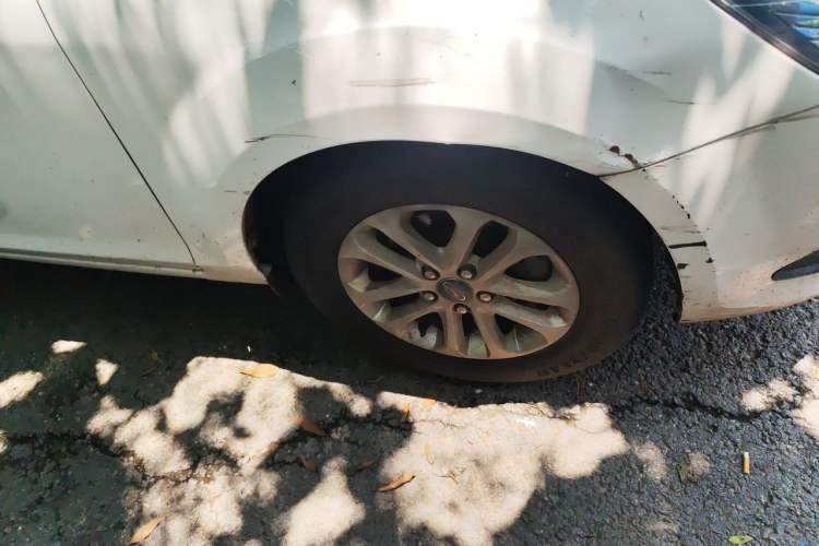 Used Ford Focus 2013 Hatchback Classic 1.8L Manual Base Model Right Front Wheel Hub