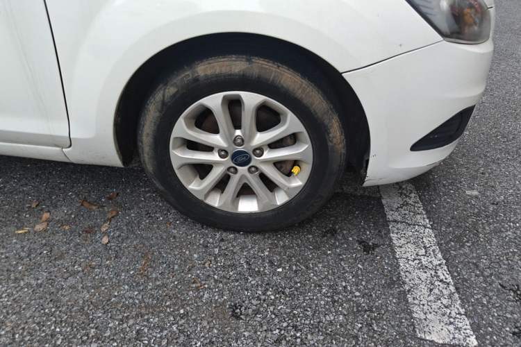 Used Ford Focus 2013 Hatchback Classic 1.8L Manual Base Model Right Front Wheel Hub