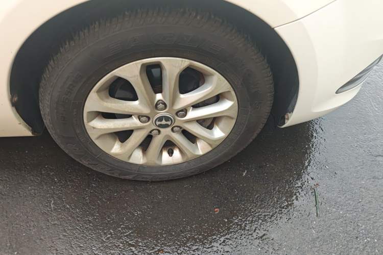 Used Ford Focus 2013 Hatchback Classic 1.8L Manual Base Model Right Front Wheel Hub