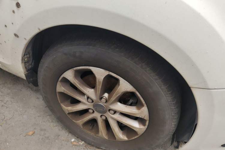 Used Ford Focus 2013 Hatchback Classic 1.8L Automatic Base Model Right Front Wheel Hub