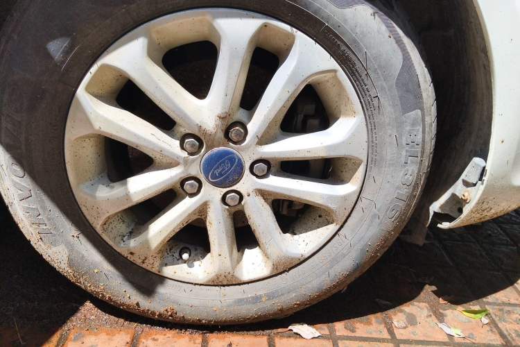 Used Ford Focus 2013 Hatchback Classic 1.8L Automatic Base Model Right Front Wheel Hub
