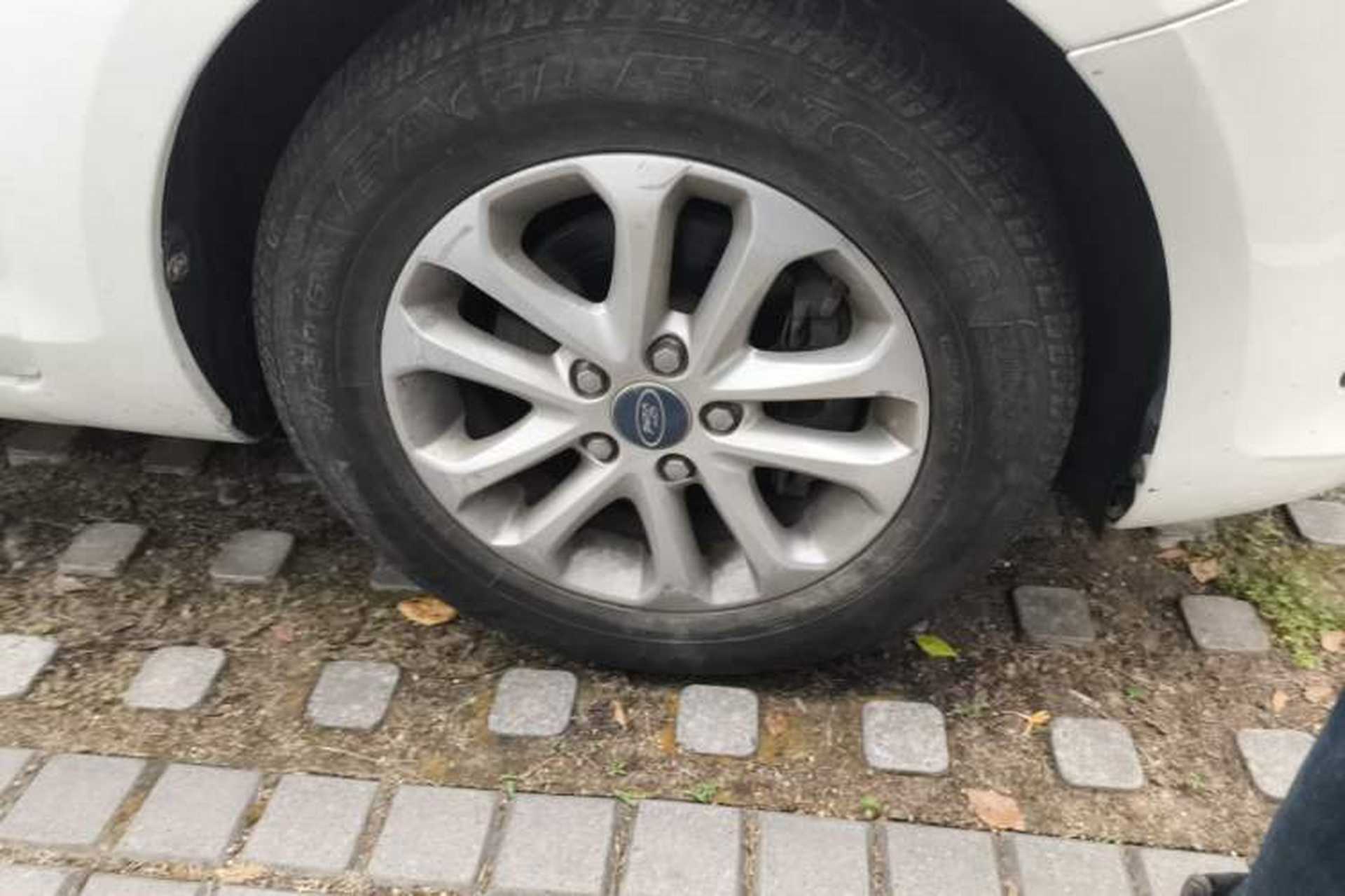 Used Ford Focus 2013 Hatchback Classic 1.8L Automatic Base Model Right Front Wheel Hub