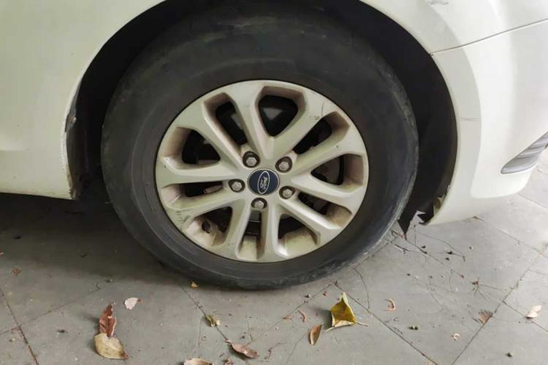 Used Ford Focus 2013 Hatchback Classic 1.8L Manual Base Model Right Front Wheel Hub