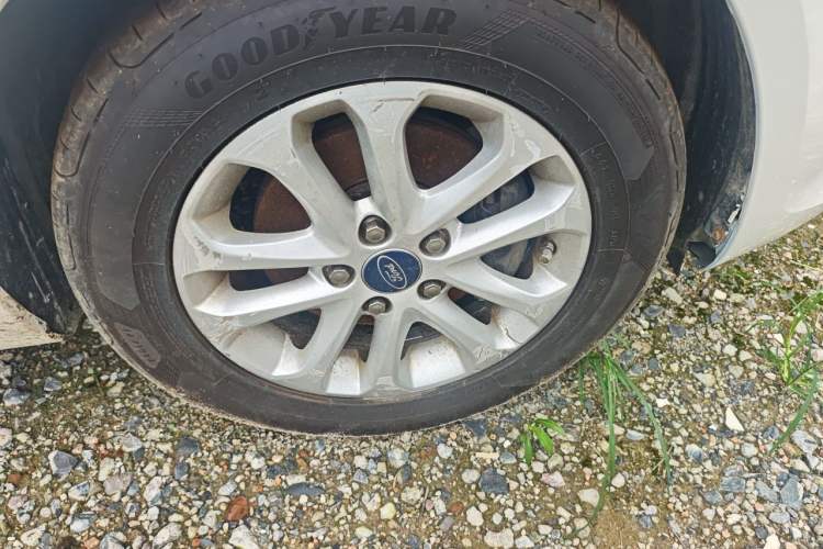 Used Ford Focus 2013 Hatchback Classic 1.8L Manual Millionth Anniversary Edition Right Front Wheel Hub