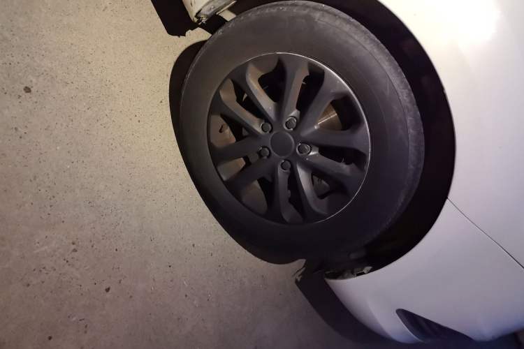 Used Ford Focus 2013 Hatchback Classic 1.8L Automatic Base Model Right Front Wheel Hub