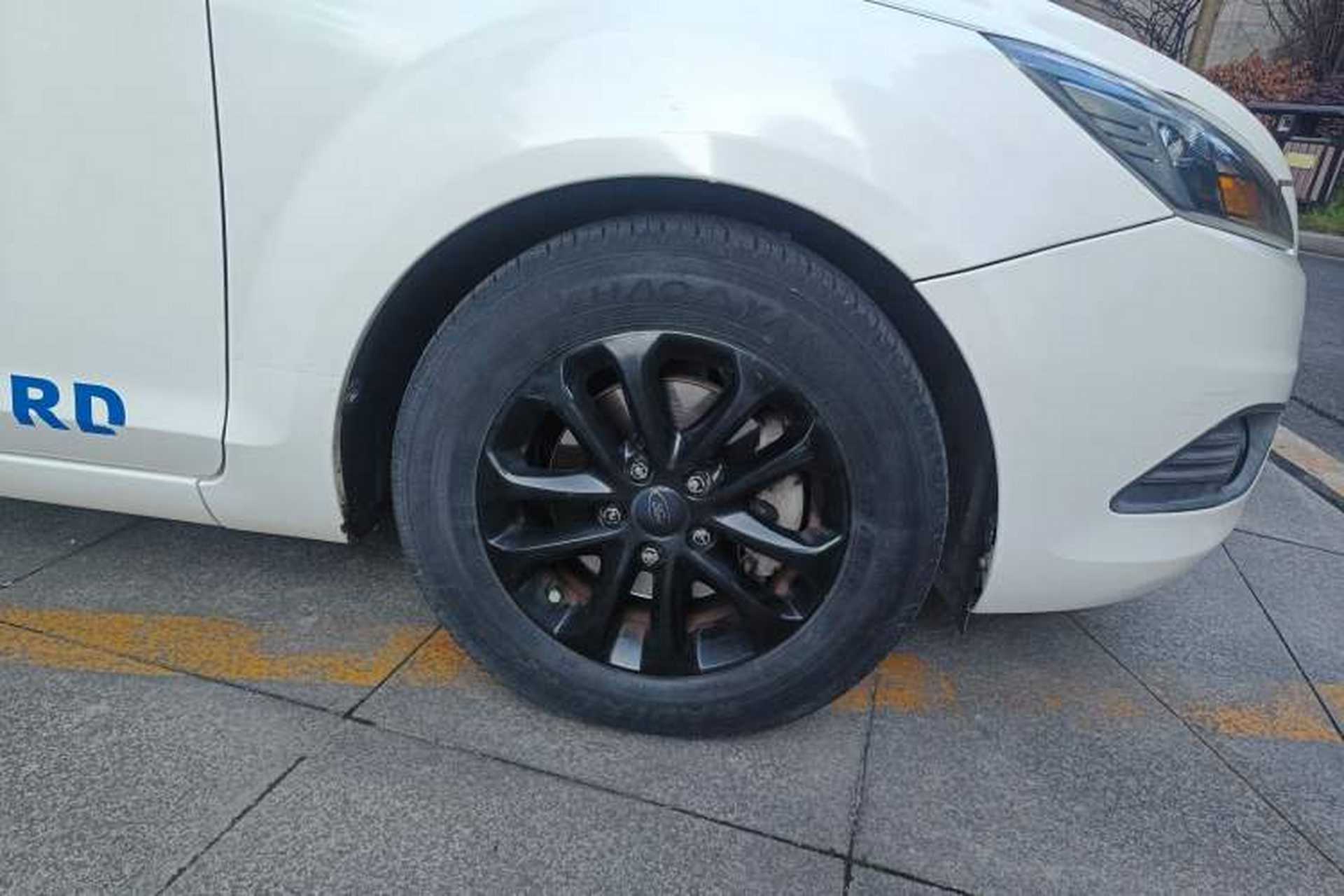 Used Ford Focus 2013 Hatchback Classic 1.8L Manual Millionth Anniversary Edition Right Front Wheel Hub